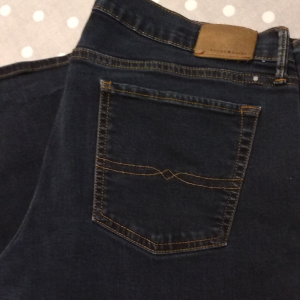 Lucky Brand dark wash straight jeans sz 14/32
